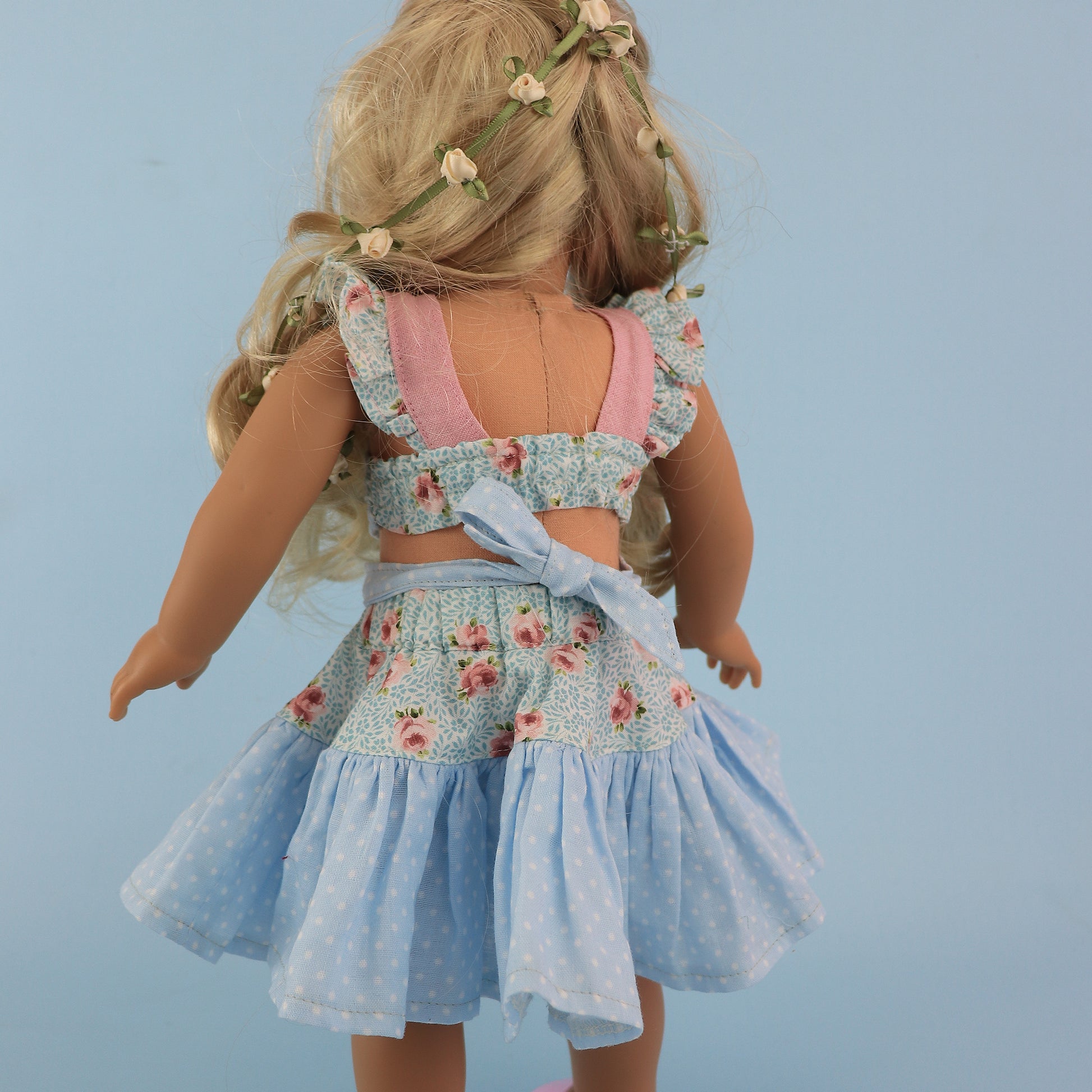 Bonnie & Connie American girl doll clothes by Frocks & Frolics. Gorgeous cropped top and twirl skirt in pastel blue fabrics. With flutter sleeves and big circle skirt.