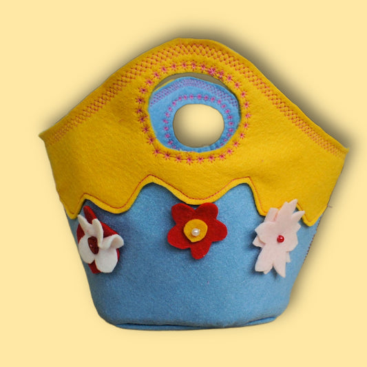 Easter basket, pdf sewing pattern, free pattern, felt bag, sewing with children, free video tutorial, Frocks and Frolics
