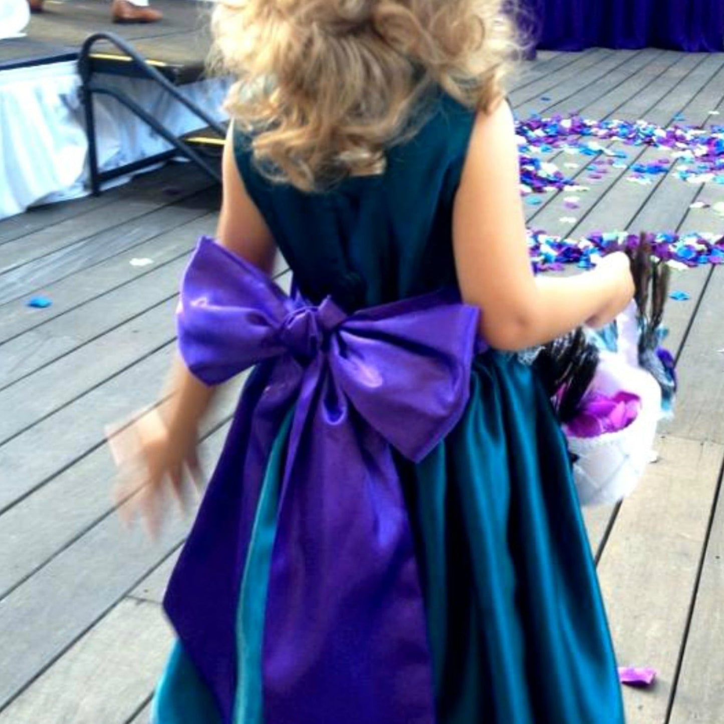 Flower girl dress pdf sewing pattern, cummerbund sash, big bow, classic flower girl frock, covered buttons, rouleaux loop fastening. Free You Tube Video playlist. Customer photos.