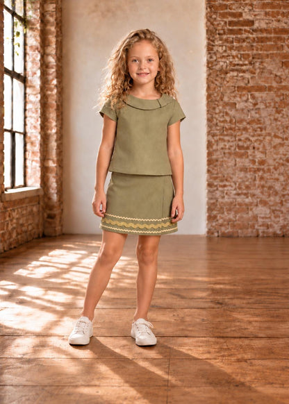 Frocks & Frolics Jutta wrap skirt sewing pattern – olive green skirt with scalloped trim and matching top